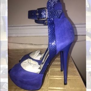Bakers, stunning royal Blue shoes 6.5 M